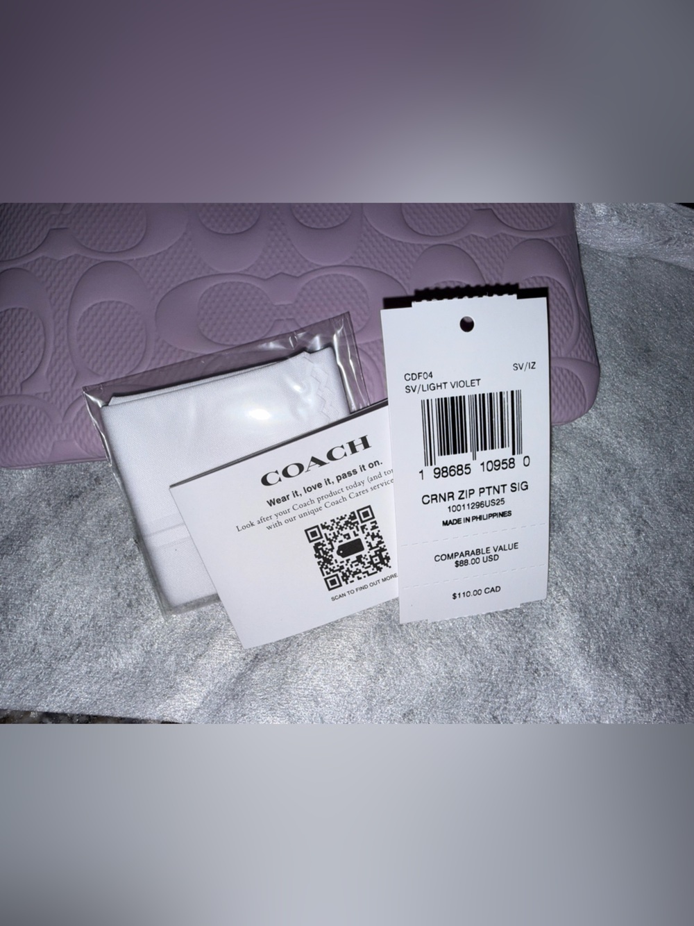 Coach purple leather corner zip wristlet with heart charm NWT - Picture 5 of 6